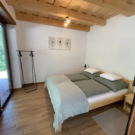 شقة Lesence Vendeghaz *