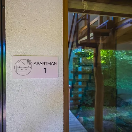 Appartement Lesence Vendeghaz *