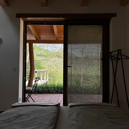 Appartement Lesence Vendeghaz *